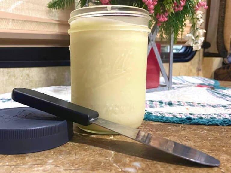 How to Make Homemade Spreadable Butter (Recipe)