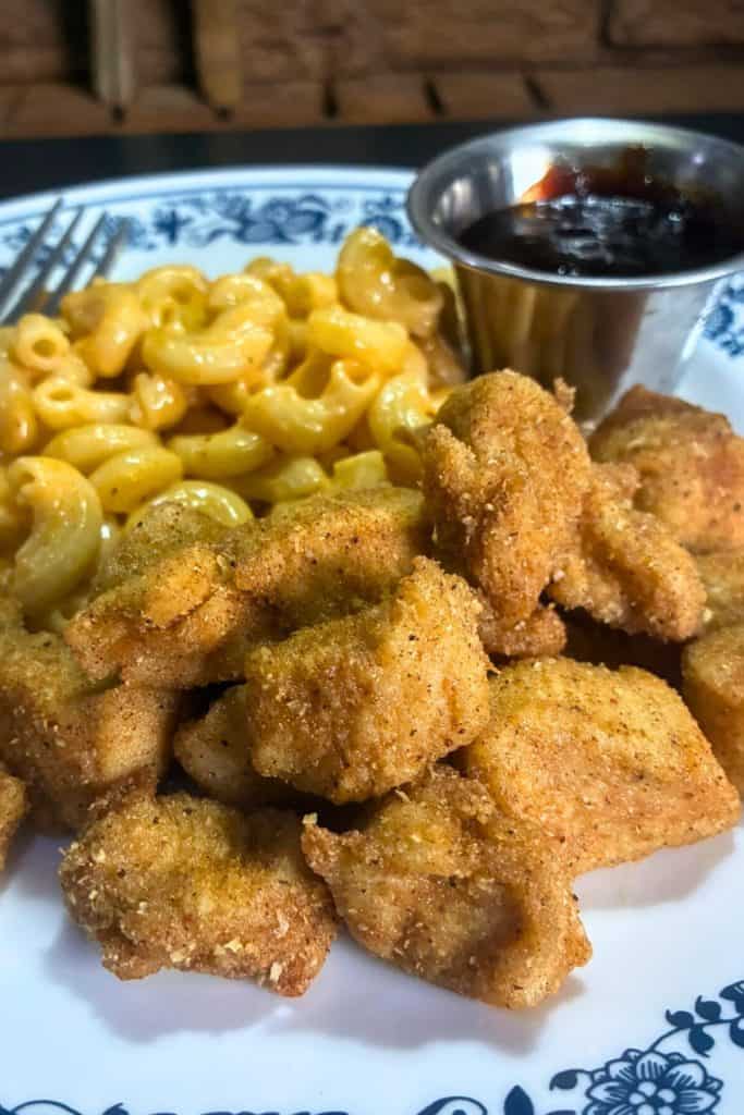 chicken nuggets with ma and cheese and BBQ sauce