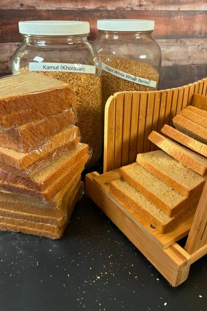 sliced sandwich bread